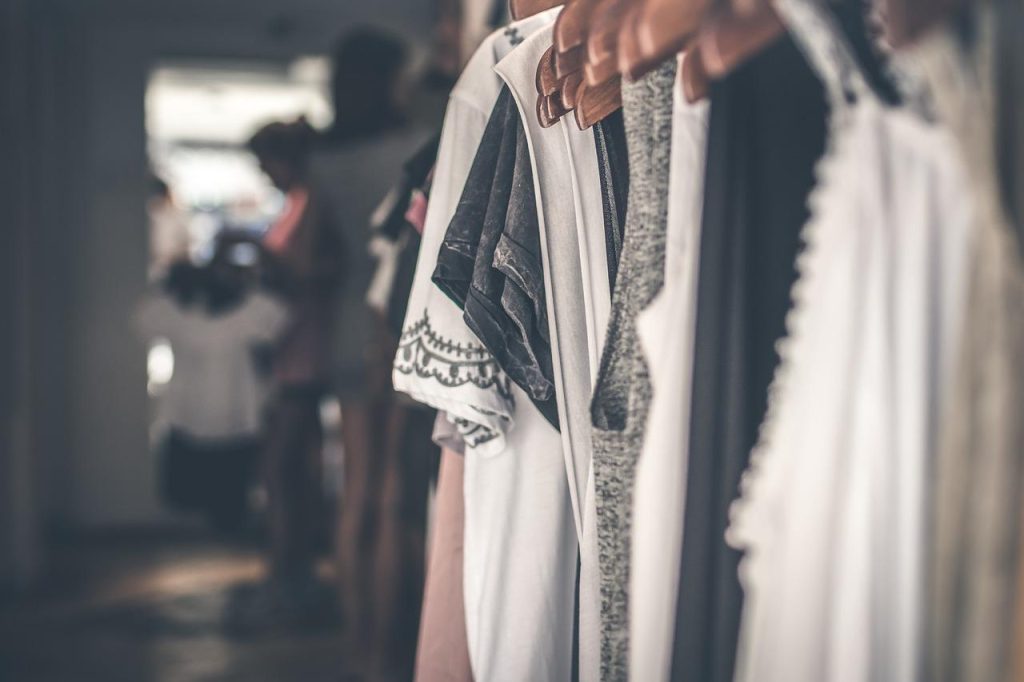 Outlet online collectie met diverse dameskleding in grote maten tegen verlaagde prijzen